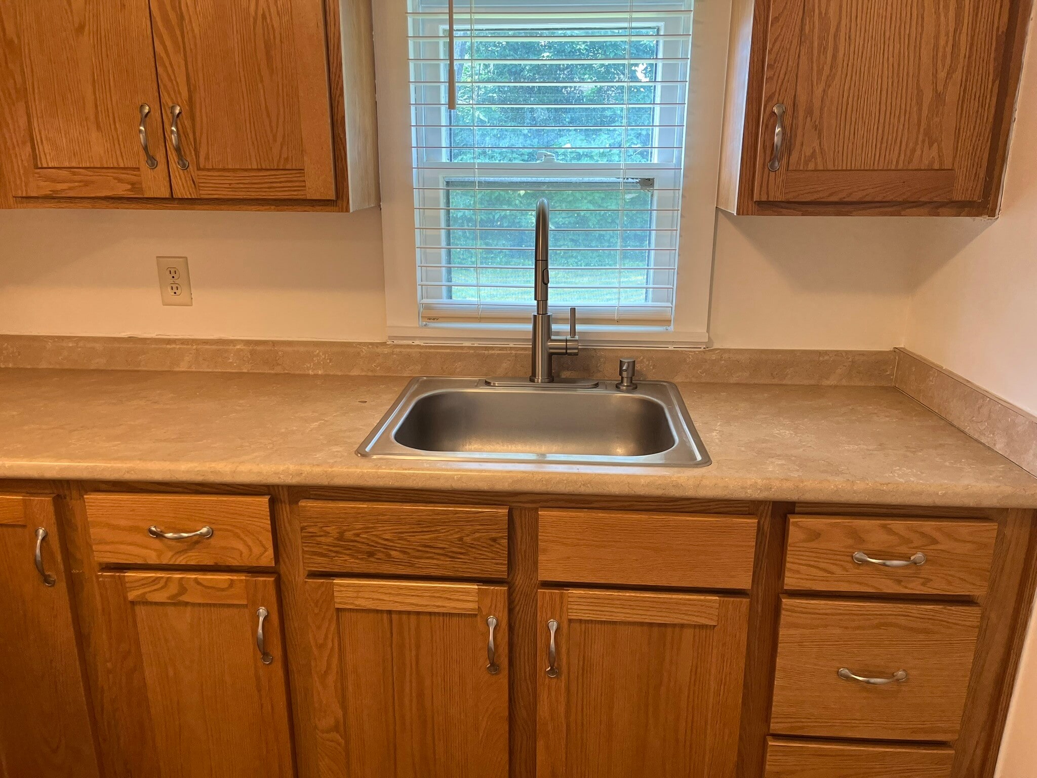 Kitchen - 328 Tyrone St