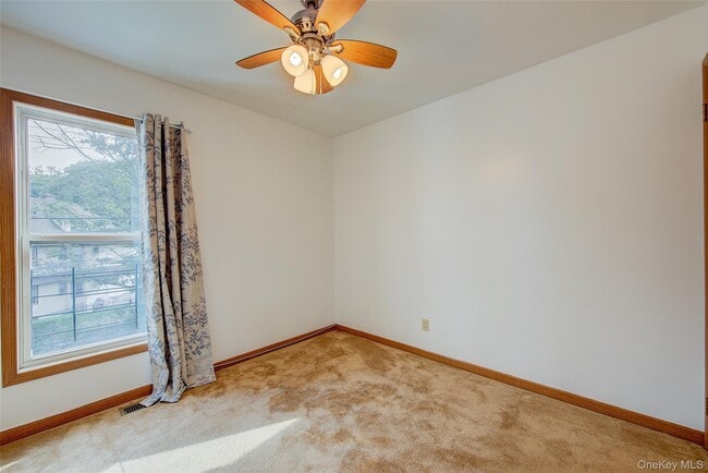 Building Photo - 41 Beechwood Ave