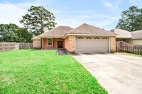 Building Photo - AVAILABLE FOR RENT IN LAFAYETTE!
