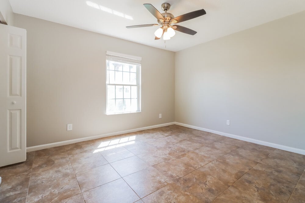 Building Photo - 16136 Villa Dr