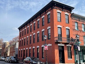 Building Photo - 817 S Bond St