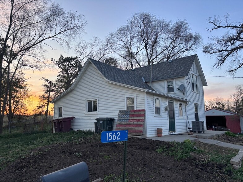 Building Photo - 1562 Branched Oak Rd