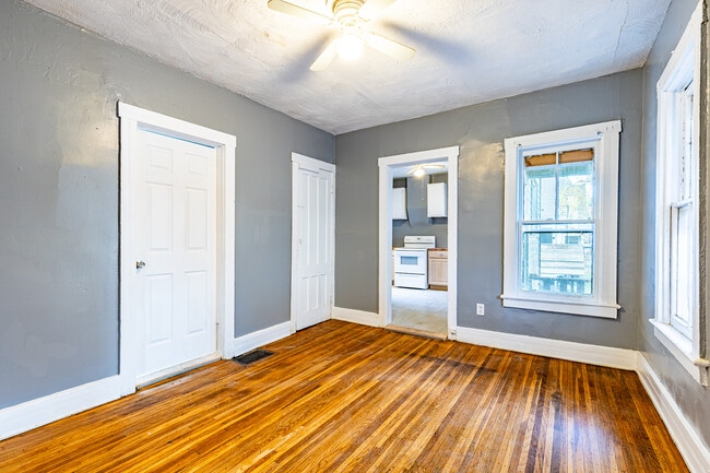 Primary Photo - 243 Chamberlain St