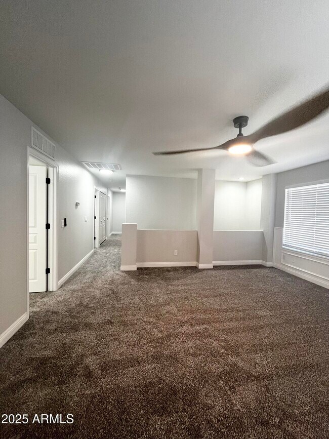 Building Photo - 37061 W Bello Ln