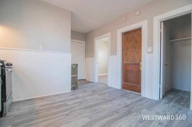 Building Photo - 1242 121st St