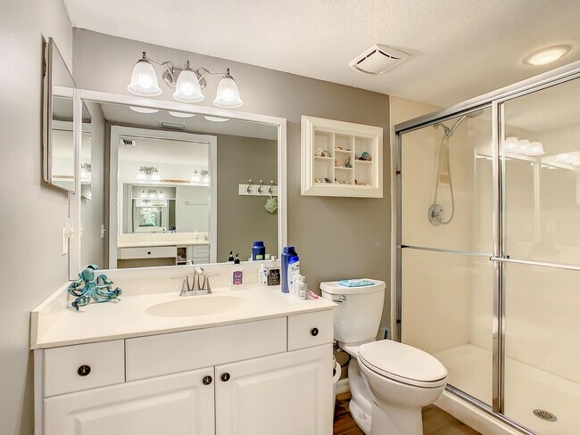 Building Photo - 1851 Jimmy Buffett Mem Hwy