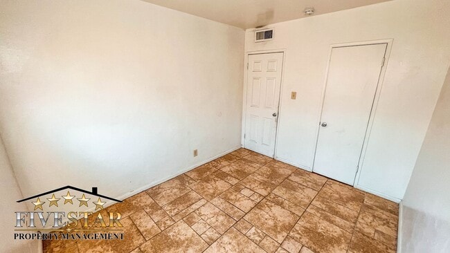 Building Photo - 4519 Gordon St