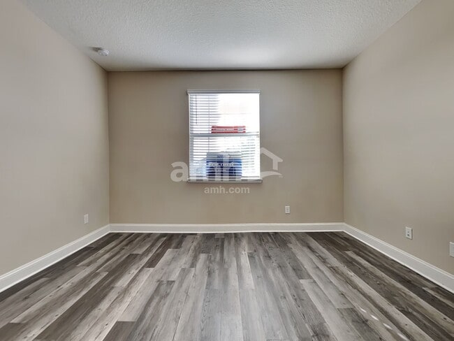 Building Photo - 64 Cobalt Ln