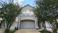 Building Photo - 305 Reinicke St