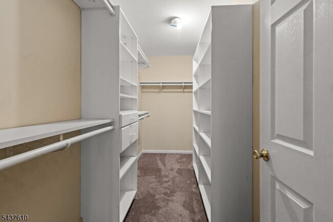 Building Photo - 260 Riverwalk Way