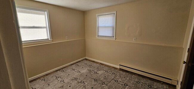 Building Photo - 305 E High St