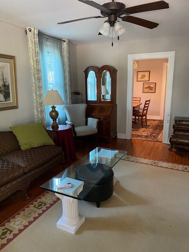 Building Photo - Furnished Home for Rent - Utilities included!