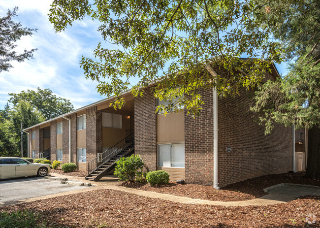 Building Photo - Rosehill Apartments