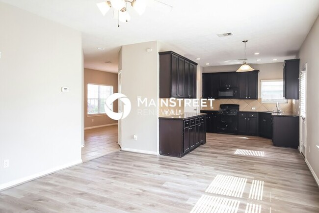 Building Photo - 8023 Louise Oak Ct