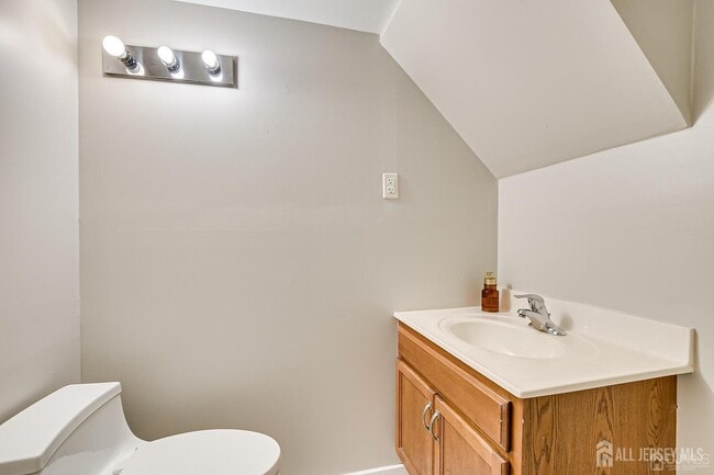 Building Photo - 35 Victory Ct