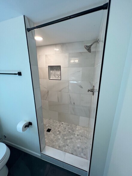 Building Photo - 50 Hackberry Hl