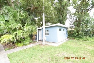 Building Photo - 419 Stremma Rd