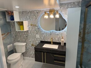 Building Photo - 64 Rowe St