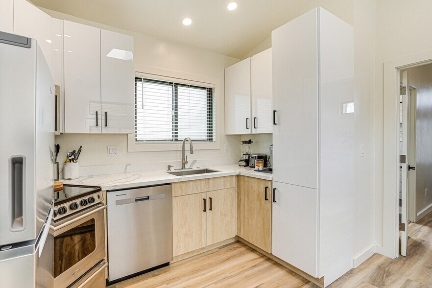 Building Photo - 3381 Pinole Valley Rd