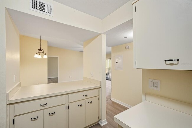 Building Photo - 6002 Laketree Ln