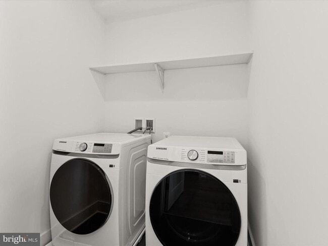 Building Photo - 14920 Dispatch St