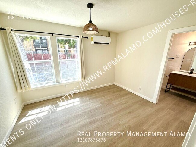 Building Photo - 326 Victor St