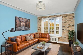 Building Photo - Charming 1-Bed 1-Bath Available Now!