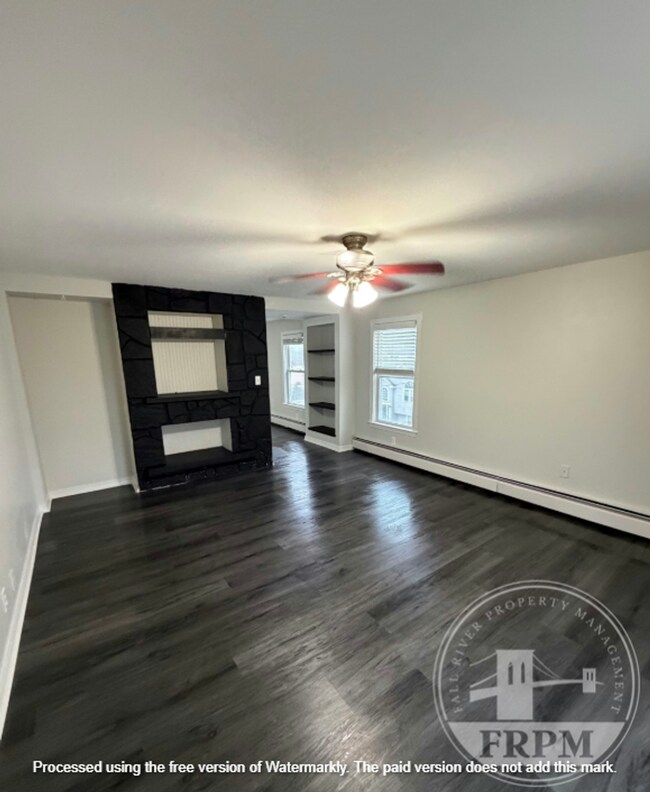 Building Photo - 64 Walnut St