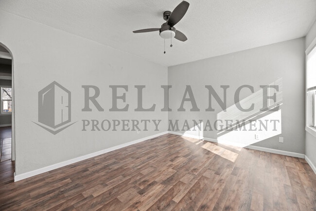 Building Photo - 1017 N Pershing St