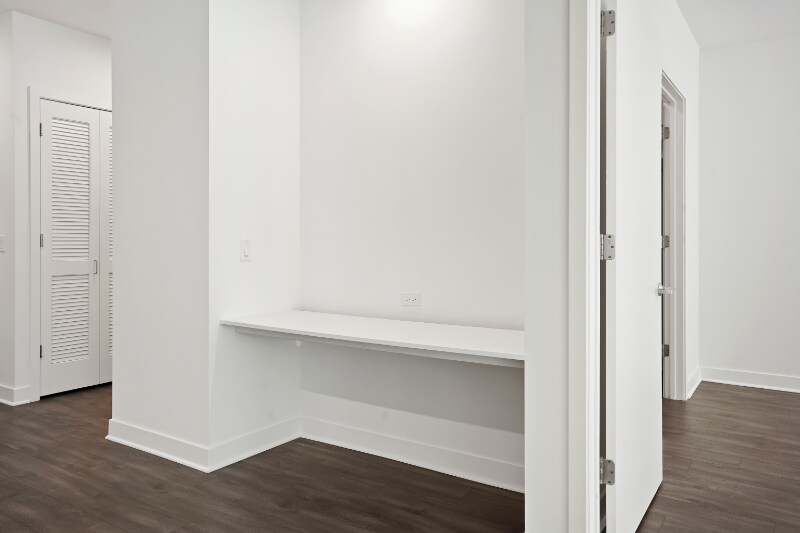 Building Photo - 210 W Hubbard St