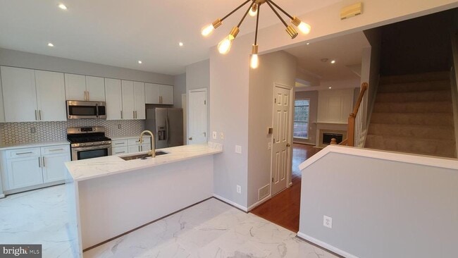 Building Photo - 47682 Sandbank Square