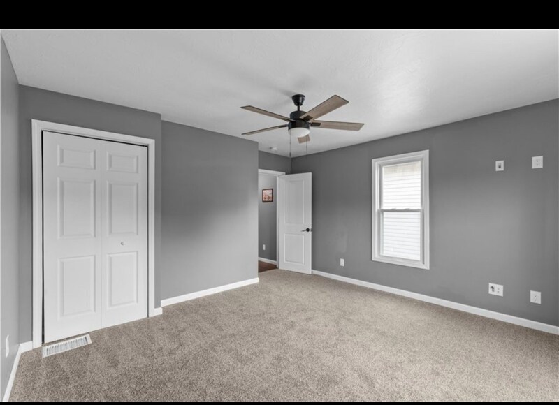 Building Photo - 376 Maple Ave