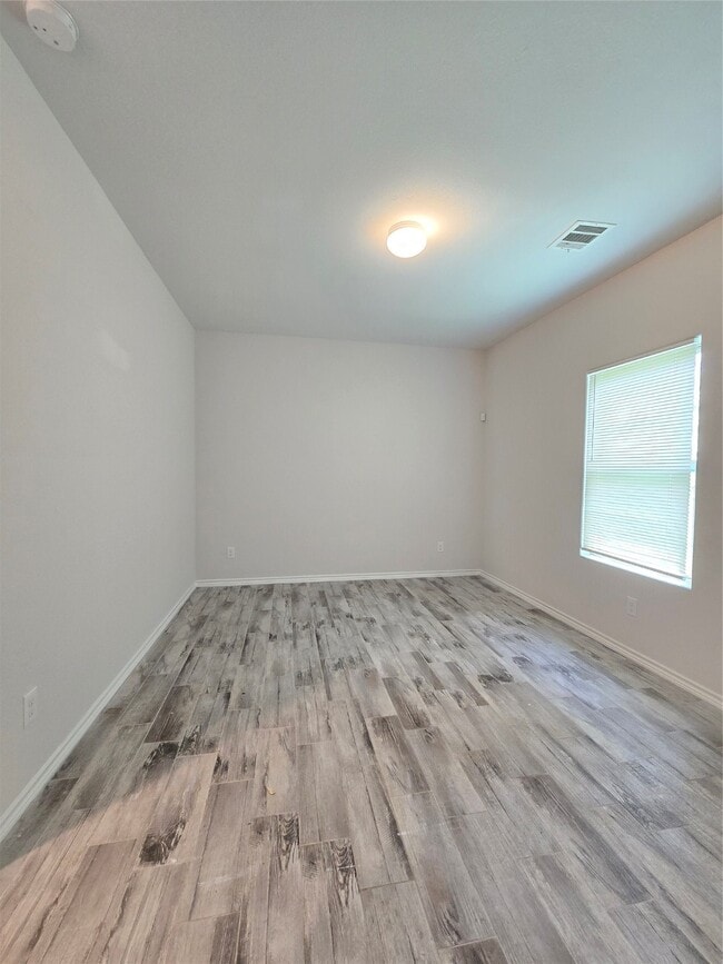 Building Photo - 4410 Larkspur St