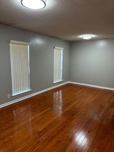 Building Photo - 551 Delaware St