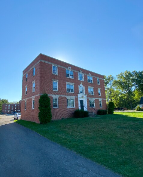 Building Photo - 2633 South St