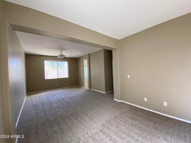 Building Photo - 7217 W Kings Ave