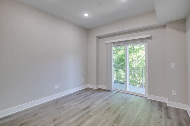 Building Photo - 2017 N College Ave