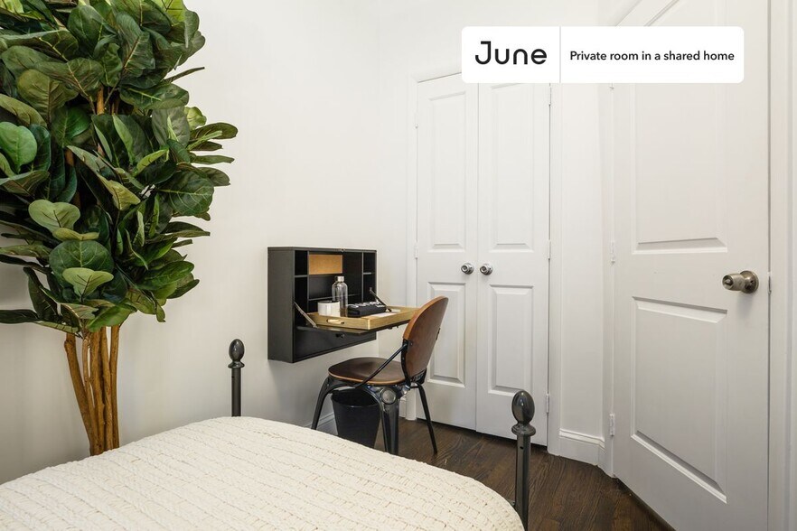 Primary Photo - Private bedroom in 3 bed/1 bath Home