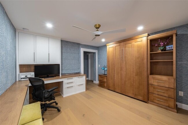 Building Photo - 770 S Palm Ave