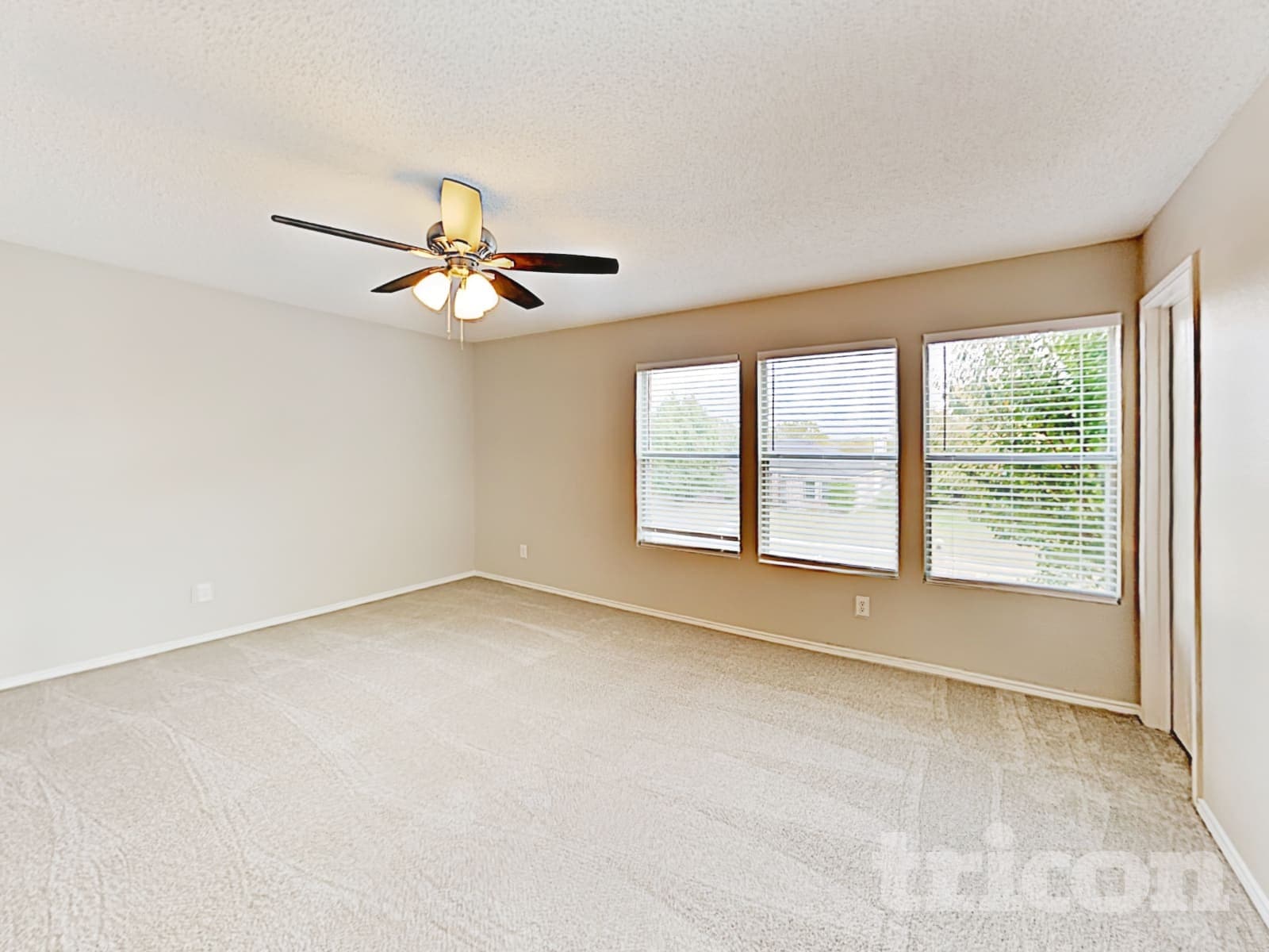 Building Photo - 1688 Wildrose Dr