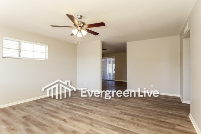 Building Photo - 3308 W Cactus Wren Dr