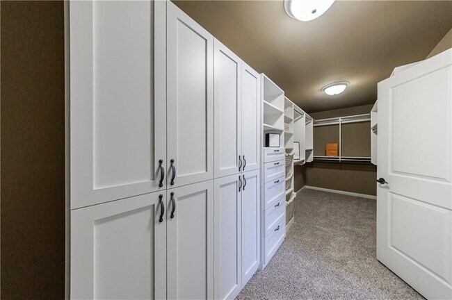 Building Photo - 1012 Madeline Ln