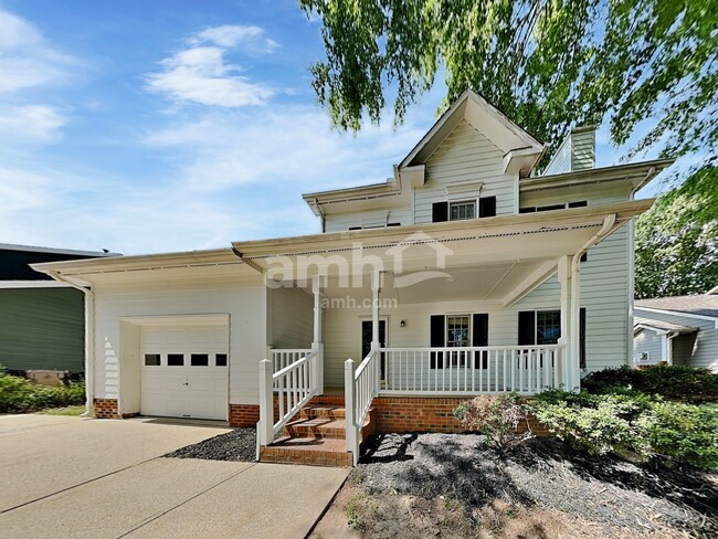 Building Photo - 2328 Water Lilly Way