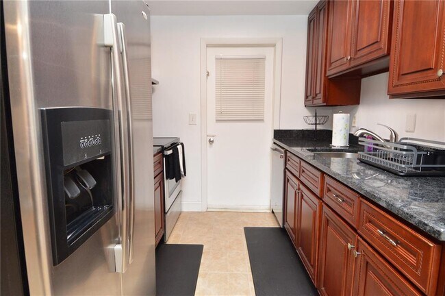 Building Photo - 12760 Indian Rocks Rd