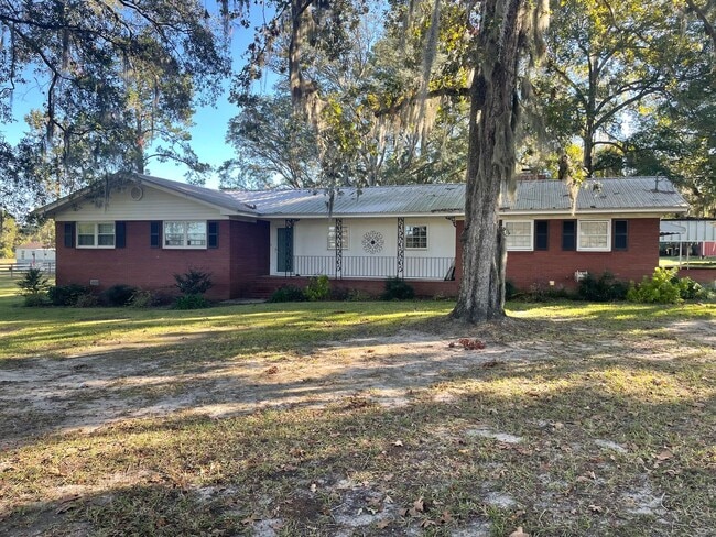 Primary Photo - 3 Bedroom Home in North Lowndes County