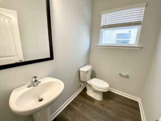 Building Photo - Four Bedroom Home in Millstone Landing!