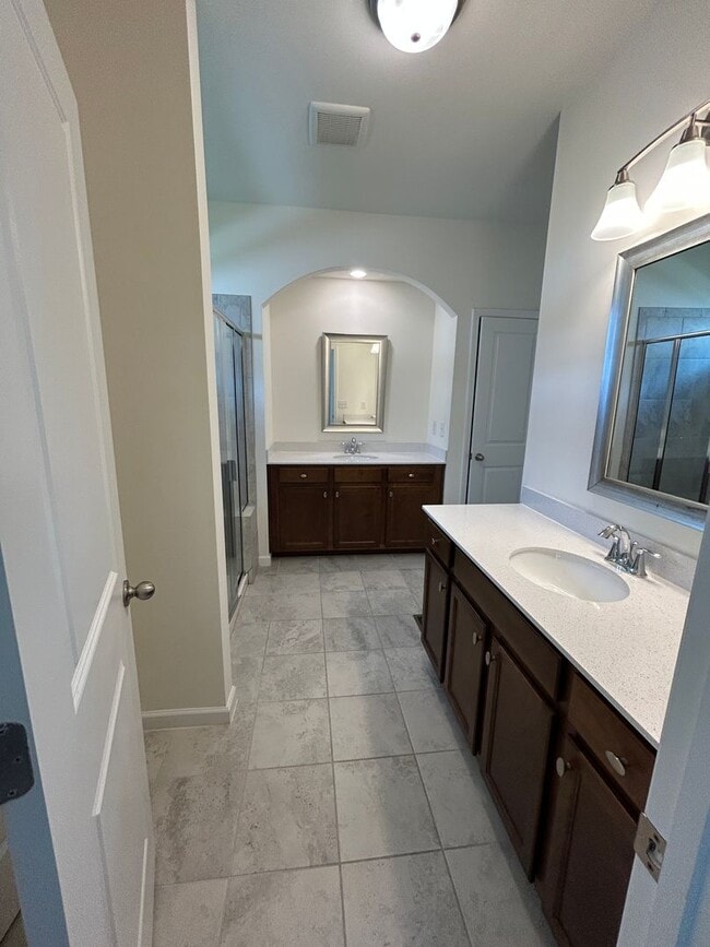 Building Photo - 1003 Excite Ave