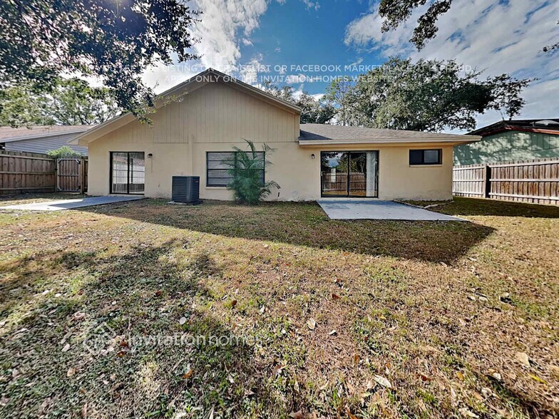 Building Photo - 4110 Yellowwood Dr