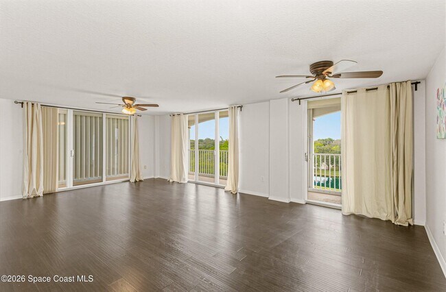 Building Photo - 800 Del Rio Way