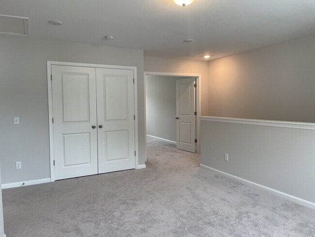 Building Photo - 2903 Siebold Dr